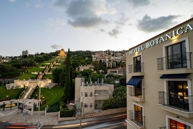 מלון בוטניקה למרגלות הגנים הבהאיים